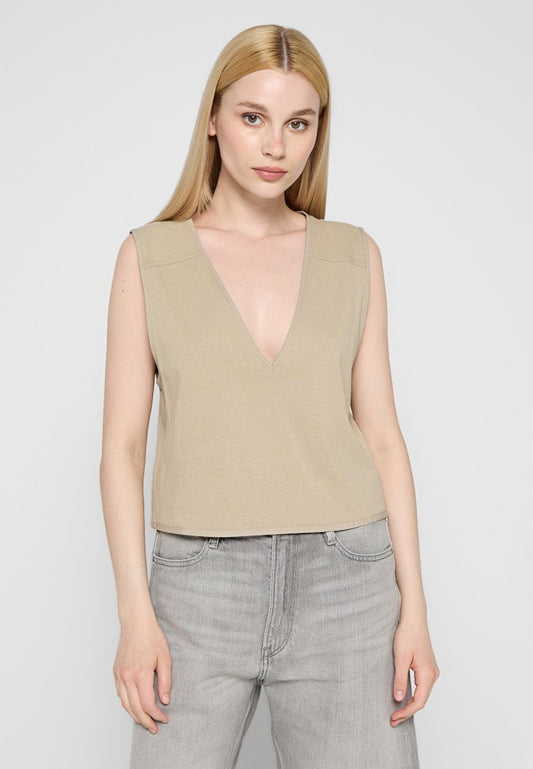 Boxy cropped graphic vest t wmn Women