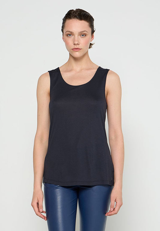 Top, deep round neck Women